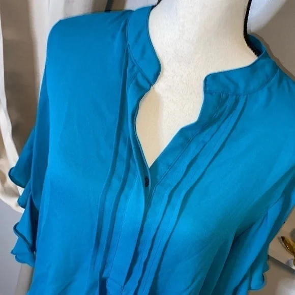 Vince Camuto Women’s Stunning Blue size Small Ruffle Bell Sleeve GUC Blouse Top - Picture 4 of 14